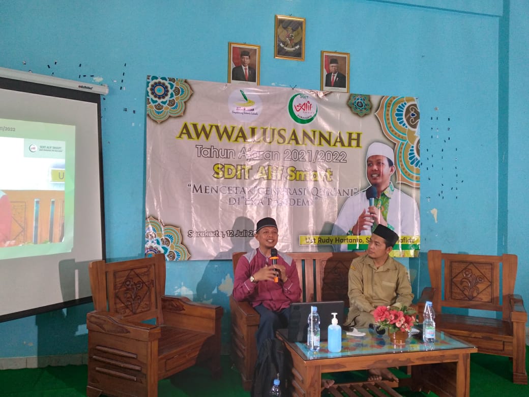 Awwalusannah Virtual SDIT ALIF SMART Surakarta Tahun Ajaran 2021/2022  “Mencetak Generasi Qur’ani di Era Pandemi”