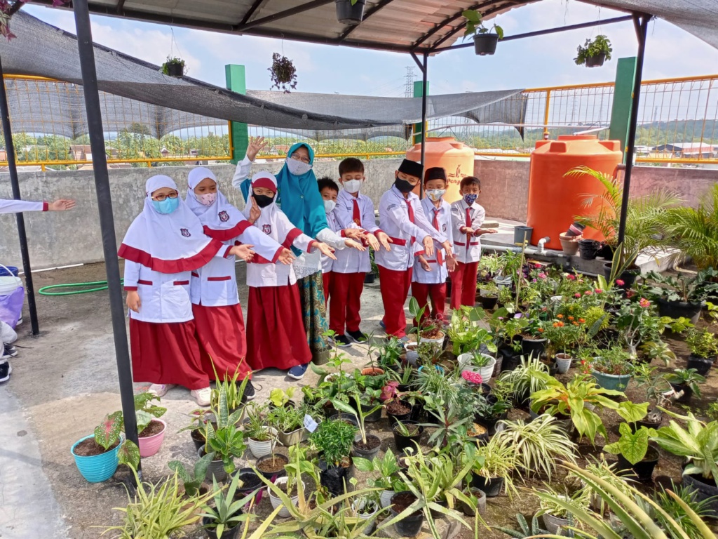 KEMERIAHAN JEDA PTS SEMESTER 1 SDIT ALIF SMART SURAKARTA
