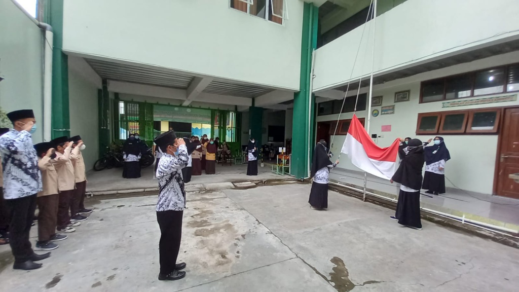 PERINGATAN UPACARA HARI PAHLAWAN 10 NOVEMBER 2021 SDIT ALIF SMART SURAKARTA