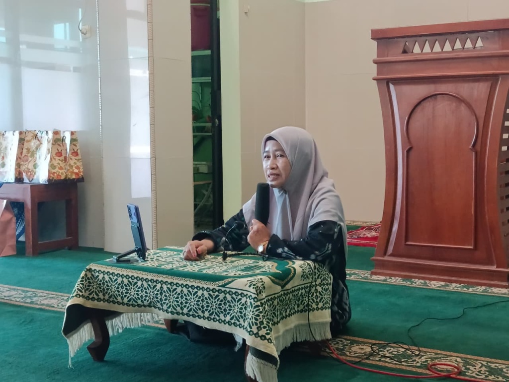 STOP BULLYING : ORANGTUA BIJAK, GURU HEBAT, ANAK TANGGUH BEBAS BULLYING DI ERA DIGITALISASI